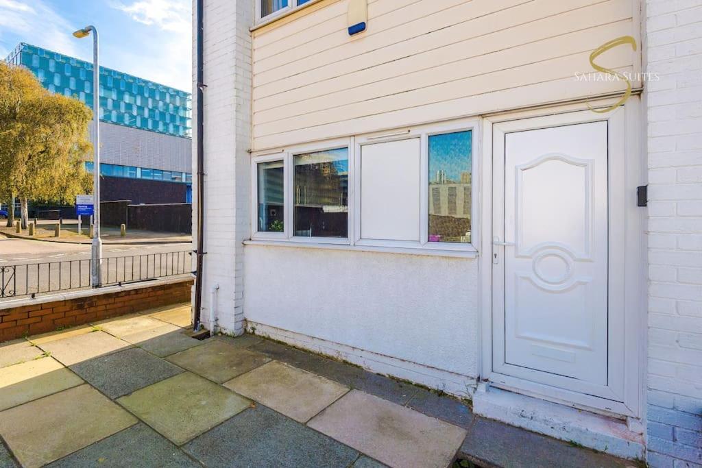 Holiday home Modern 3Bed - Liverpool Centre - Parking - Sleep 5 Liverpool