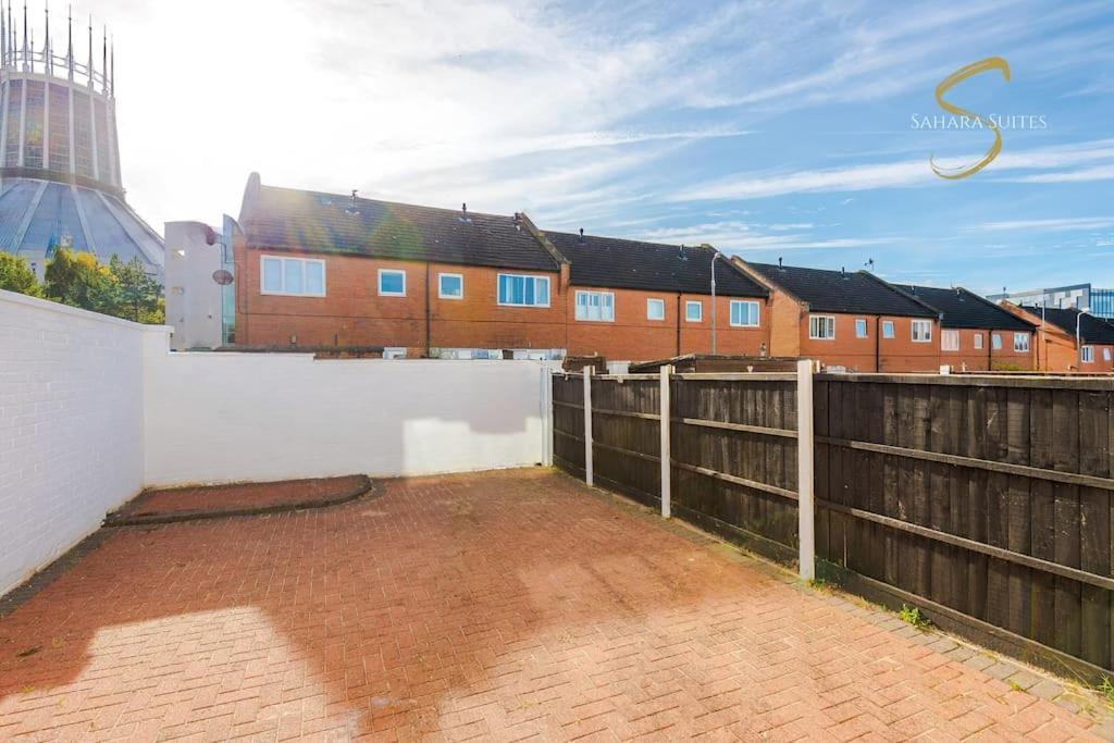 Modern 3Bed - Liverpool Centre - Parking - Sleep 5