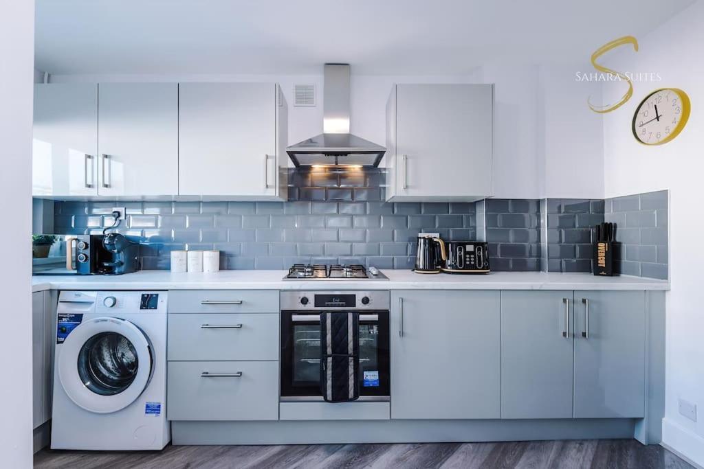 Modern 3Bed - Liverpool Centre - Parking - Sleep 5 Holiday home Liverpool