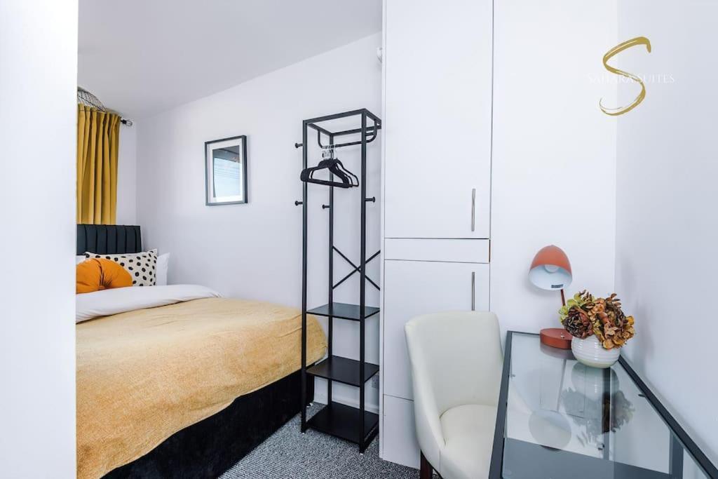 Modern 3Bed - Liverpool Centre - Parking - Sleep 5 Holiday home *