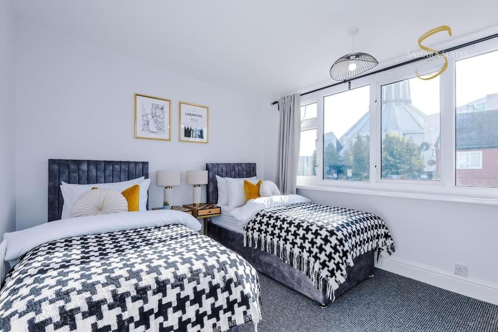 Holiday home Modern 3Bed - Liverpool Centre - Parking - Sleep 5 *