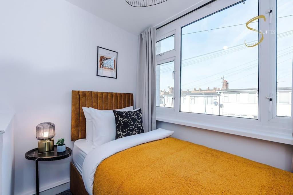 Holiday home Modern 3Bed - Liverpool Centre - Parking - Sleep 5